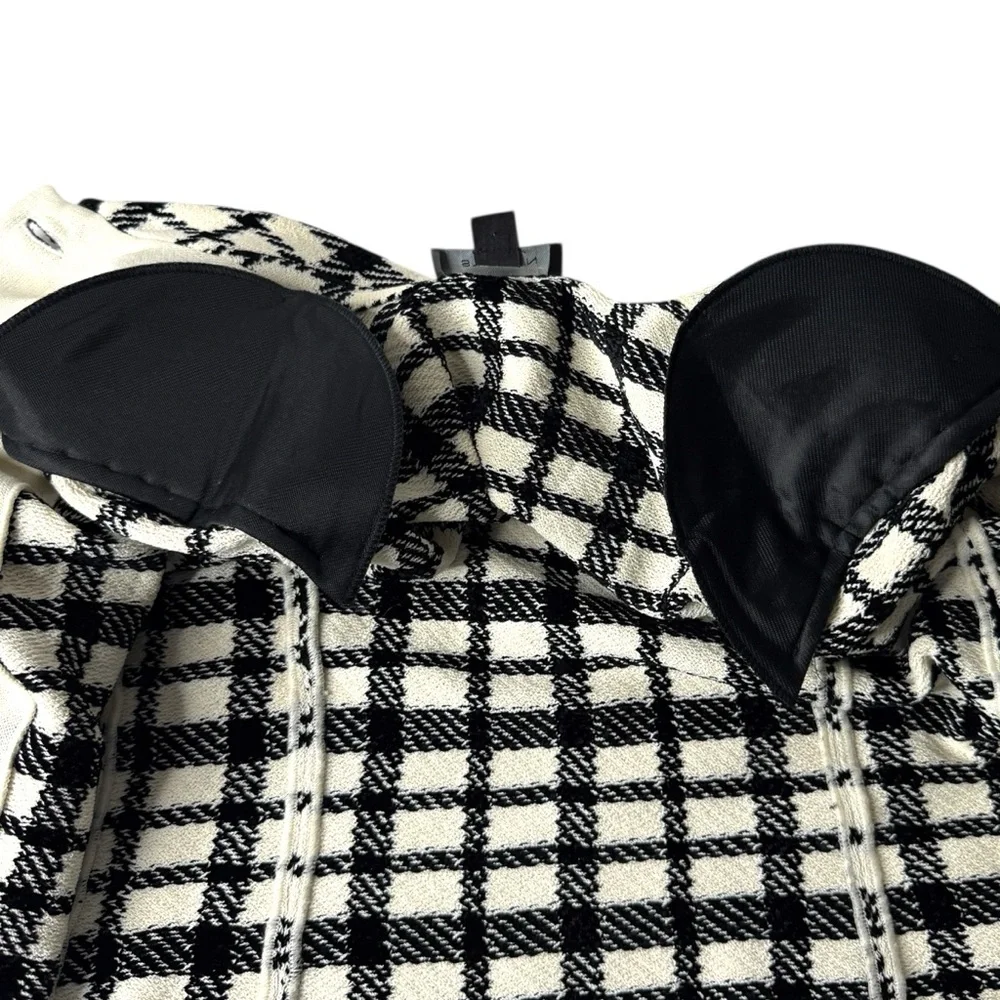 ST. JOHN Black & Off-White Plaid Knit Button‎ Jacket Size 6